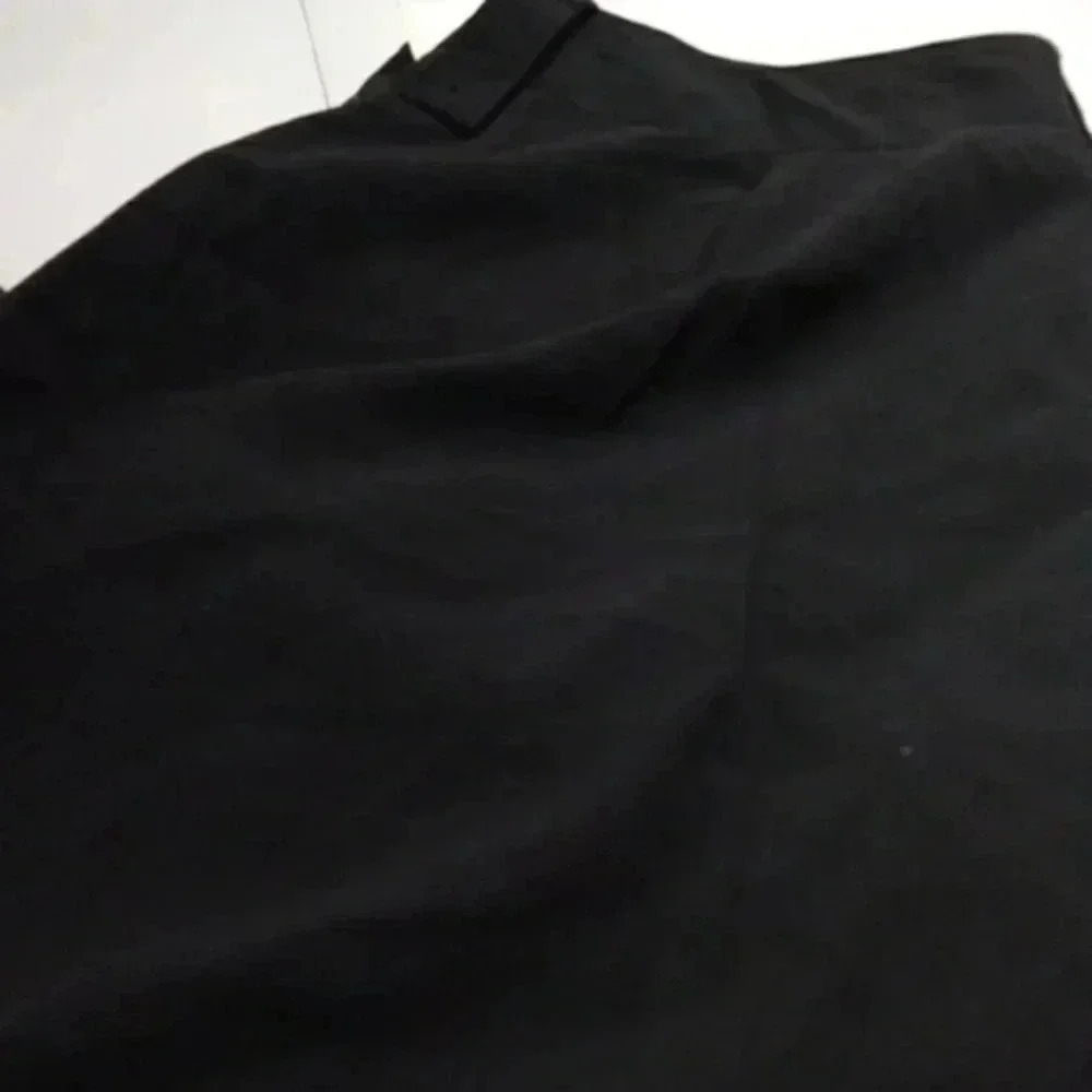 Larry Levine ladies capris 8 - Picture 16 of 16